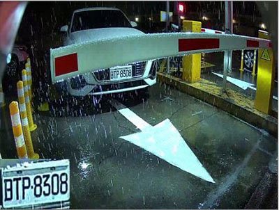 車牌辨識-大雨